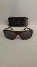 Load and play video in Gallery viewer, TOM FORD FEDERICO-02 SUNGLASSES with Case - SHADES / SUN GLASSES
