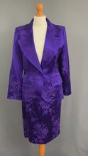 Load and play video in Gallery viewer, YVES SAINT LAURENT 2 PIECE OUTFIT - JACKET &amp; SKIRT SUIT YSL Size IT 44 - UK 12
