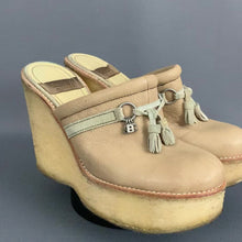 Load and play video in Gallery viewer, CHLOÉ PLATFORM WEDGE HIGH HEELS SHOES - Size 40 - UK 7 - SEE BY CHLOE
