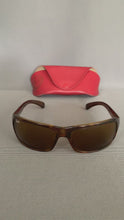 Load and play video in Gallery viewer, RAY-BAN RB4075 642 SUNGLASSES &amp; Case - Sun Glasses - Shades RAYBANS
