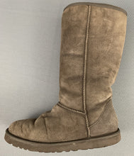 Load image into Gallery viewer, UGG AUSTRALIA CLASSIC TALL BOOTS Size US W9 - EU 40 - UK 7 UGGS
