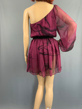 Load image into Gallery viewer, ALICE + OLIVIA 100% Silk DRESS Size US 4 - UK 8
