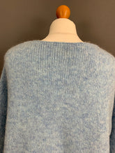 Load image into Gallery viewer, AMERICAN VINTAGE JUMPER - Mohair Blend - Womens Size M / L Medium / Large
