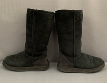 Load image into Gallery viewer, UGG AUSTRALIA CLASSIC TALL BOOTS - Black UGGS - Women&#39;s Size UK 5.5 - EU 38 - US 7
