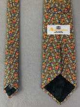 Load image into Gallery viewer, AQUASCUTUM London 100% SILK Floral Pattern TIE - Made in England
