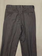 Load image into Gallery viewer, AQUASCUTUM Awesome Grey 2 PIECE SUIT Size 40R - 40&quot; Chest W34 L31
