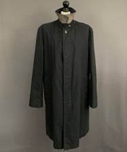 Load image into Gallery viewer, HUGO BOSS TRIGO MAC / TRENCH COAT - Mens Size IT 52 - XL - Extra Large
