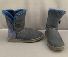 Load image into Gallery viewer, UGG AUSTRALIA BAILEY BUTTON II BOOTS - Blue UGGS - Women&#39;s Size UK 4.5 - EU 37 - US 6
