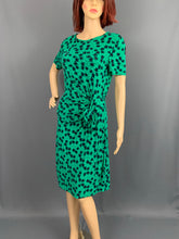 Load image into Gallery viewer, DIANE von FURSTENBERG Green ZOE DRESS Size US 6 - UK 8 DVF
