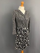 Load image into Gallery viewer, DIANE von FURSTENBERG MELODI DRESS - Women&#39;s Size US 6 - UK 8 DVF
