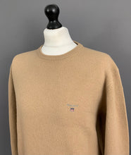 Load image into Gallery viewer, GANT 100% LAMBSWOOL JUMPER - Mens Size L Large - Light Brown Lambs Wool
