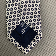Load image into Gallery viewer, AQUASCUTUM Mens Silver 100% SILK Patterned TIE - Made in Italy
