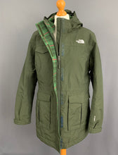 Load image into Gallery viewer, THE NORTH FACE INSULATED COAT / GREEN JACKET - Women&#39;s Size Large - L
