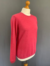 Load image into Gallery viewer, LOCHMERE 100% CASHMERE JUMPER by EWM - Women&#39;s Size M Medium
