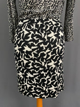 Load image into Gallery viewer, DIANE von FURSTENBERG MELODI DRESS - Women&#39;s Size US 6 - UK 8 DVF
