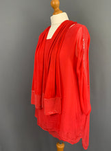 Load image into Gallery viewer, J&amp;L Paris Sequinned TOP &amp; Scarf - 100% Silk - Women&#39;s Size XS - Extra Small
