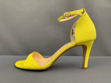 Load image into Gallery viewer, MULBERRY CANARY YELLOW SHOES / HEELS - Size EU 40 - UK 7
