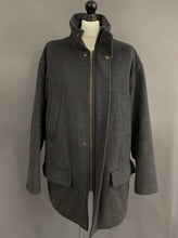 Load image into Gallery viewer, GANT WOOL NORFOLK PARKA COAT / JACKET - Mens Size M Medium
