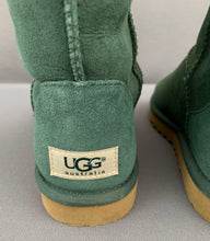 Load image into Gallery viewer, UGG AUSTRALIA CLASSIC SHORT II BOOTS - Green UGGS - Women&#39;s Size UK 3.5 - EU 36 - US 5
