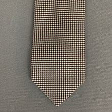 Load image into Gallery viewer, HACKETT LONDON TIE - 100% SILK - Made in Italy - FR20630
