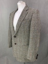 Load image into Gallery viewer, JAEGER Mens PENDLE TWEED BLAZER / JACKET Size 40R - 40&quot; Chest
