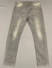 Load image into Gallery viewer, LEVI&#39;S 522 JEANS - Grey Denim - Mens Size Waist 34&quot; Leg 34&quot; LEVIS LEVI STRAUSS &amp; Co
