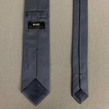 Load image into Gallery viewer, HUGO BOSS BLUE TIE - 100% SILK - Made in Italy - FR20622
