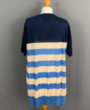 Load image into Gallery viewer, MARKUS LUPFER JUMPER - 100% MERINO WOOL - Size Medium M
