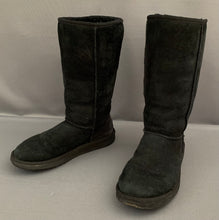 Load image into Gallery viewer, UGG AUSTRALIA CLASSIC TALL BOOTS - Black UGGS - Women&#39;s Size UK 5.5 - EU 38 - US 7
