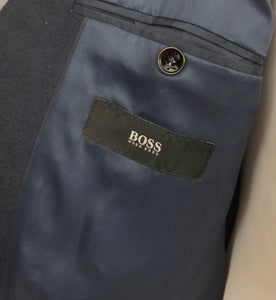 HUGO BOSS SUIT - THE KEYS / SHAFT - 100% Virgin Wool - Size IT 52 - 42" Chest W36 L30