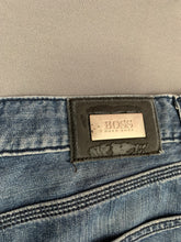 Load image into Gallery viewer, HUGO BOSS ALABAMA JEANS - Blue Denim - Mens Size Waist 34&quot; - Leg 32&quot;
