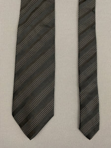 BOSS HUGO BOSS Mens Black Striped 100% SILK TIE - Made in Italy