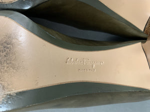 SALVATORE FERRAGAMO Green High Heel COURT SHOES Size 9.5 C - UK 7 - EU 40
