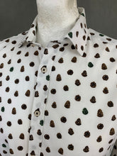 Load image into Gallery viewer, PRINCE OLIVER Mens Pine Cone Pattern SHIRT Size Medium M
