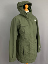 Load image into Gallery viewer, THE NORTH FACE INSULATED COAT / GREEN JACKET - Women&#39;s Size Large - L
