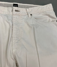 Load image into Gallery viewer, HUGO BOSS Mens MAINE-10 Regular Fit JEANS Size Waist 36&quot; - Leg 36&quot;
