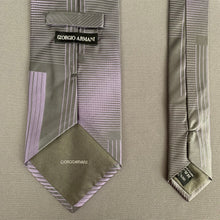 Load image into Gallery viewer, GIORGIO ARMANI TIE - 100% Silk - Made in Italy - FR20581
