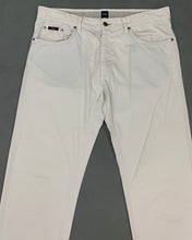 Load image into Gallery viewer, HUGO BOSS Mens MAINE-10 Regular Fit JEANS Size Waist 36&quot; - Leg 36&quot;

