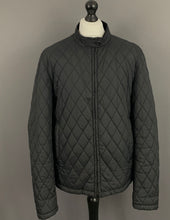 Load image into Gallery viewer, VINCE CAMUTO QUILTED COAT / JACKET - Size Large - L
