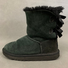 Load image into Gallery viewer, UGG AUSTRALIA BAILEY BOW BOOTS Size EU 31 - UK 1 - US 2 UGGS
