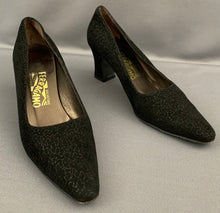 Load image into Gallery viewer, SALVATORE FERRAGAMO PUMPS / COURT SHOES - Women&#39;s Size 9 B - UK 6.5 - EU 39.5
