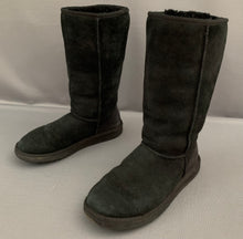 Load image into Gallery viewer, UGG AUSTRALIA CLASSIC TALL BOOTS - Black UGGS - Women&#39;s Size UK 5.5 - EU 38 - US 7
