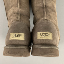 Load image into Gallery viewer, UGG AUSTRALIA CLASSIC TALL BOOTS Size US W9 - EU 40 - UK 7 UGGS
