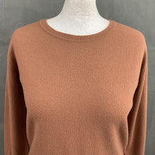 Load image into Gallery viewer, JOHN SMEDLEY Womens 100% SUPER 140s MERINO WOOL JUMPER Size Small S
