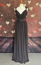Load image into Gallery viewer, VERA WANG DRESS Grey GOWN / DRESS - Size UK 8 - US 6
