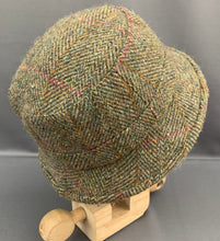 Load image into Gallery viewer, HARRIS TWEED GROUSE HAT by FailsWORTH - Herringbone Pattern - Size Small S

