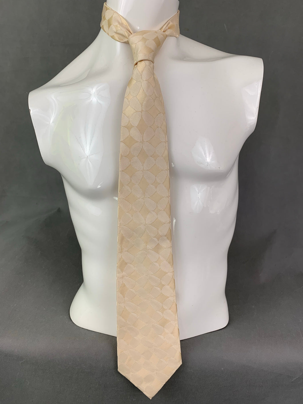 AQUASCUTUM London Mens 100% SILK Patterned TIE - Made in England