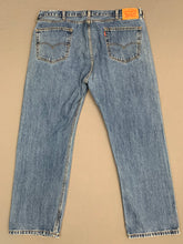 Load image into Gallery viewer, LEVI&#39;S 505 JEANS - Blue Denim - Size Waist 42&quot; Leg 30&quot; LEVIS LEVI STRAUSS &amp;Co
