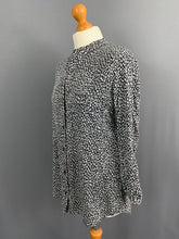 Load image into Gallery viewer, DIANE von FURSTENBERG GILMORE SHIRT TOP - Women&#39;s Size US 4 - UK 8 DVF
