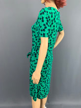 Load image into Gallery viewer, DIANE von FURSTENBERG Green ZOE DRESS Size US 6 - UK 8 DVF
